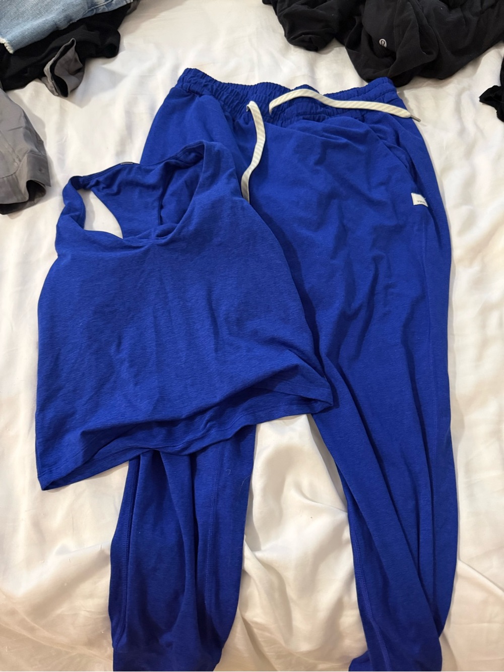 Vuori Lounge Set - Tank & Joggers